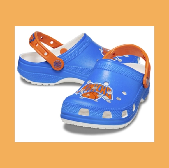 CROCS NY KNICKS CLOGS - Picture 2 of 7